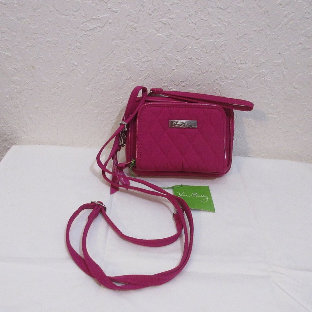 Vera Bradley On the Go Wristlet Magenta MSRP $68 NWT